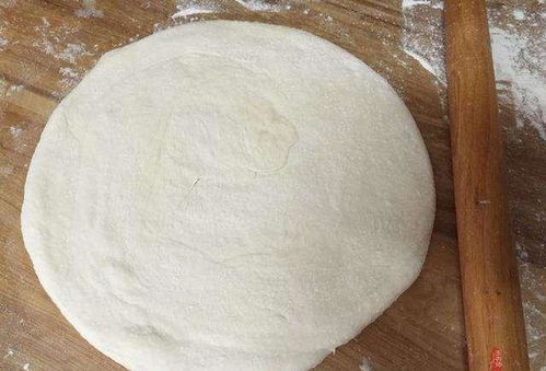 做烙饼时,不想让饼又干又硬,注意这3点,就算放凉也不硬 面团